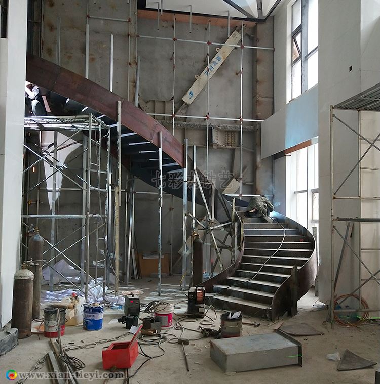 钢结构板式旋转楼梯金潘五星级酒店项目_钢构成型