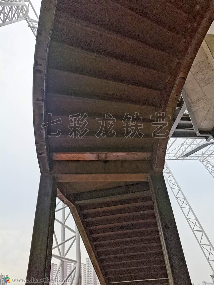 晋城体育场钢结构弧形楼梯_2