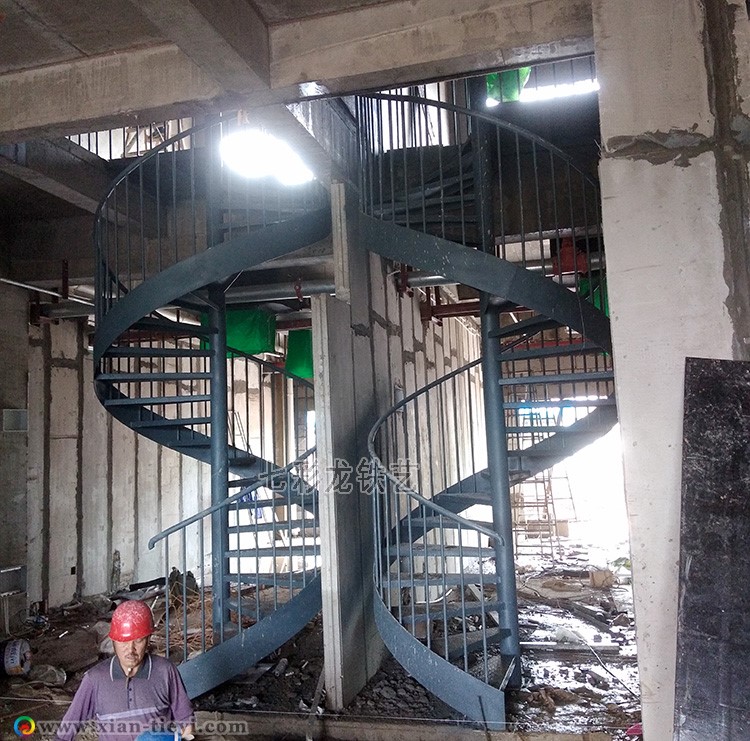 汉中市中柱钢构旋转楼梯