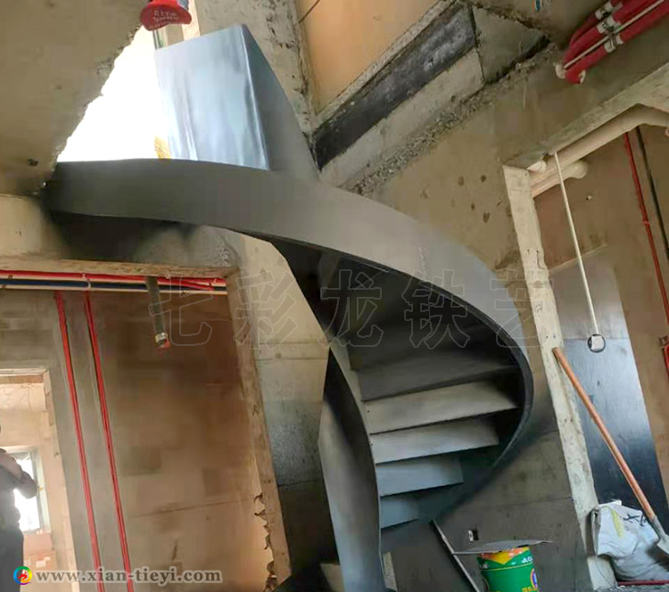 西安市未央区定制钢结构板式旋转楼梯_4