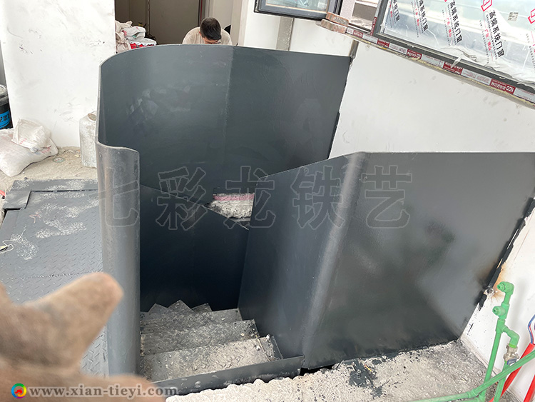 山阳御景苑高栏板式螺旋楼梯_5