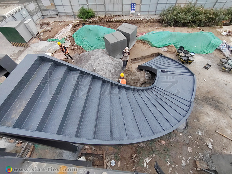 口袋公园旋转楼梯_4