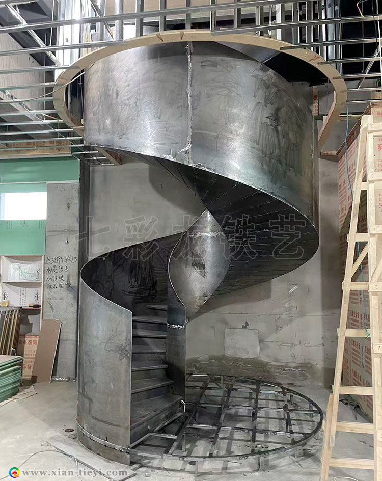 流光里底商旋转楼梯_1