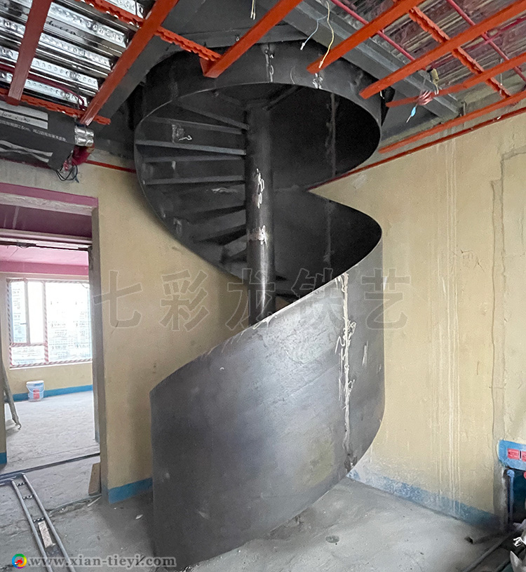 宝鸡美墅壹号高栏旋转楼梯_1